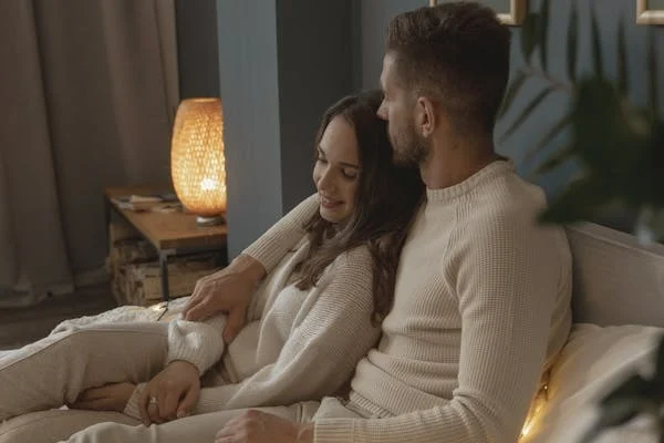 10 Signs Your Partner’s Over It and You Didn’t Even Notice